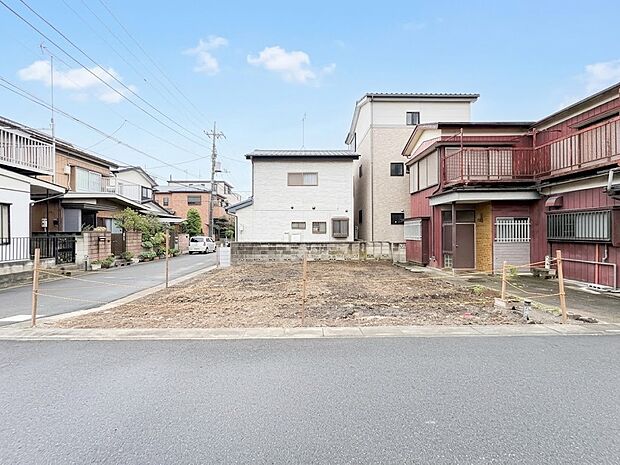 【外観】家族の温かさと陽光の暖かさ、楽しい毎日と明るい未来を予感させる「空間が織り成すひとつ先の住み心地」を演出します。