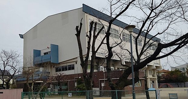 幼稚園・保育園 190m 芝西保育所