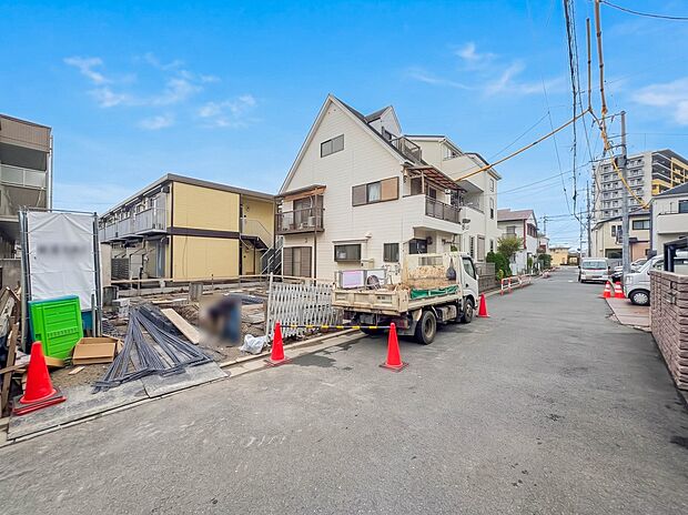 【外観】家族の温かさと陽光の暖かさ、楽しい毎日と明るい未来を予感させる「空間が織り成すひとつ先の住み心地」を演出します。
