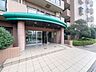 玄関：【エントランス】その住居の第一印象となるのがエントランスホールです。訪問されたお客さまをやさしくお迎えします。エントランスホールは、いわば住居の顔です。
