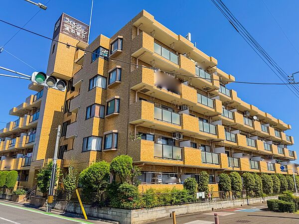【ひとつ先の住み心地】家族の温かさと陽光の暖かさ、楽しい毎日と明るい未来を予感させる「空間が織り成すひとつ先の住み心地」を演出します。