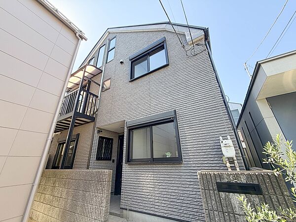 【外観】こちらの物件が少しでも気になるようでしたら、お気軽にお問合せください。人生でいちばん大きなお買い物ですので、ゆっくりご見学ください。ネット上の画像と実際の見学では、リアル感がまるで違…