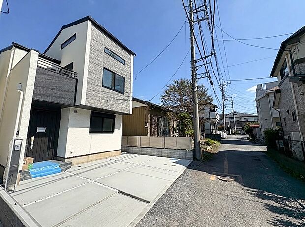 D号棟【前面道路4m】車の通行が少ないので、静かな住環境を維持することができます。