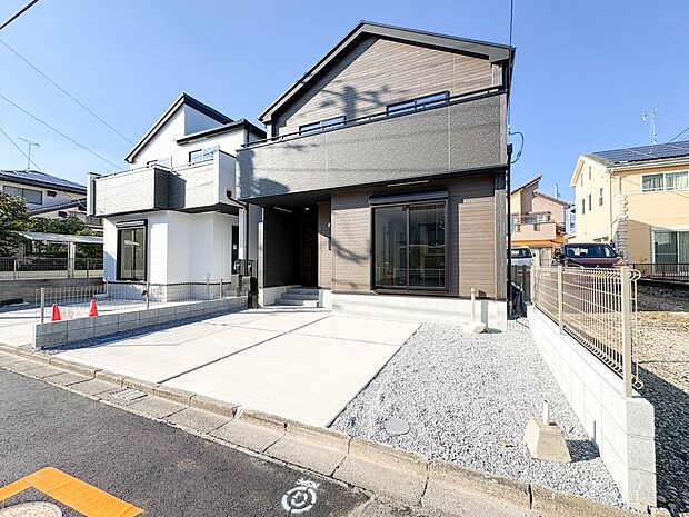 【ひとつ先の住み心地】家族の温かさと陽光の暖かさ、楽しい毎日と明るい未来を予感させる「空間が織り成すひとつ先の住み心地」を演出します。