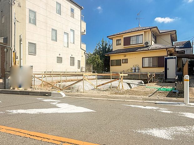 【外観】家族の温かさと陽光の暖かさ、楽しい毎日と明るい未来を予感させる「空間が織り成すひとつ先の住み心地」を演出します。