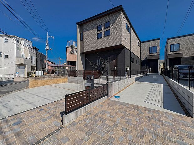 【前面道路4ｍ】車の通行が少ないので、静かな住環境を維持することができます。
