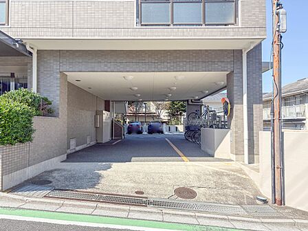 【駐車場】駐車場の空き状況は要確認