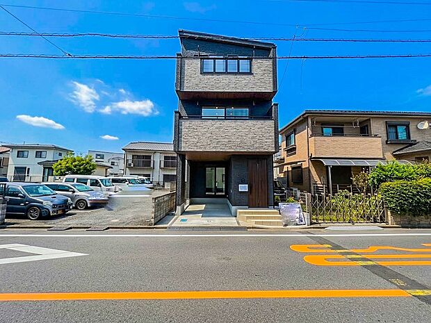 【外観】こちらの物件が少しでも気になるようでしたら、お気軽にお問合せください。人生でいちばん大きなお買い物ですので、ゆっくりご見学ください。ネット上の画像と実際の見学では、リアル感がまるで違…