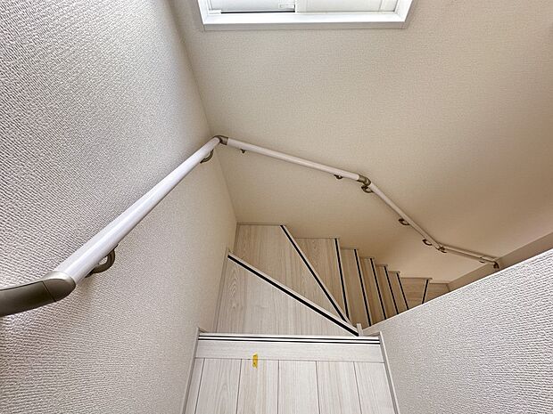 こちらの物件が少しでも気になるようでしたら、お気軽にお問合せください。人生でいちばん大きなお買い物ですので、ゆっくりご見学ください。ネット上の画像と実際の見学では、リアル感がまるで違います。…