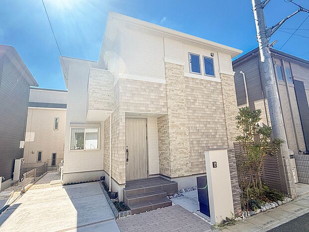 9号棟【外観】陽当りや通風性など各所に施された工夫で住みやすさを実現。部屋の大きさや周辺環境・街並など、資料には掲載していない情報が現地にはたくさんございます。是非ご確認下さい。
