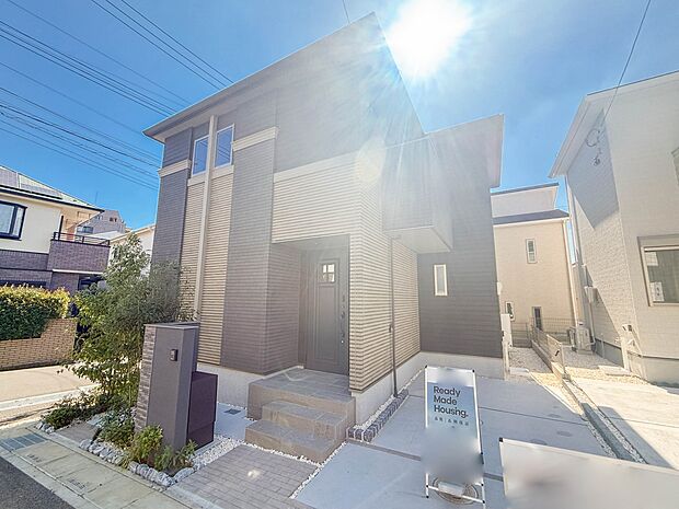 10号棟【外観】陽当りや通風性など各所に施された工夫で住みやすさを実現。部屋の大きさや周辺環境・街並など、資料には掲載していない情報が現地にはたくさんございます。是非ご確認下さい。