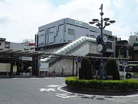 駅 320m 西川口駅(1954年に開業した西川口駅。現在はＪＲ京浜東北線の停車駅です。東口側に駅ビルbeans西川口が併設されており、駅前には東武ストア、イオンモールなどがあります。都心に…