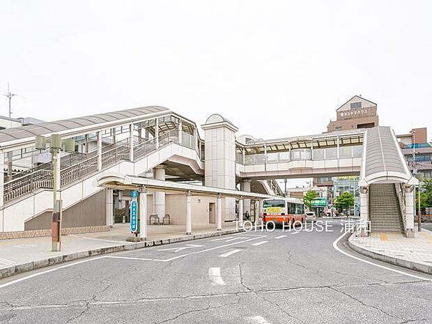 駅 1300m 宮原駅(昭和23年に開業したJR東日本の高崎線の駅です。新宿湘南ラインと上野東京ラインが通っていますが、湘南新宿ラインの快速だけが停車します。駅前にはロータリーがあり、交番や…