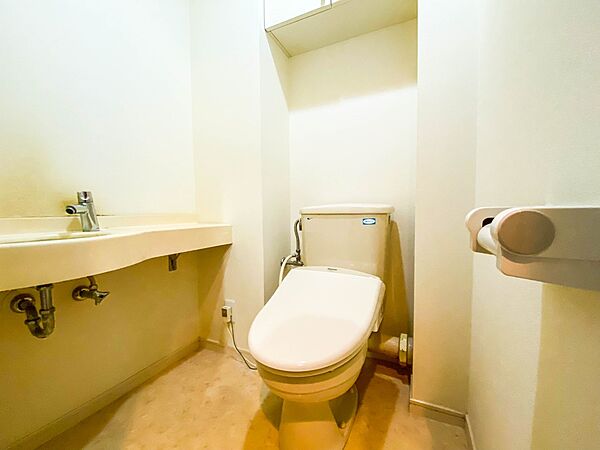 トイレを拡大表示