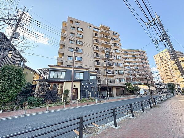 【外観】陽当りや通風性など各所に施された工夫で住みやすさを実現。部屋の大きさや周辺環境・街並など、資料には掲載していない情報が現地にはたくさんございます。是非ご確認下さい。