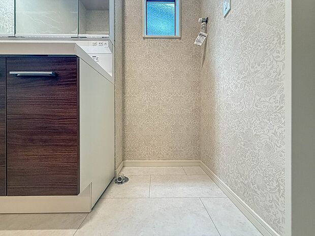 【ランドリースペース】ランドリースペースは広さもたっぷり。