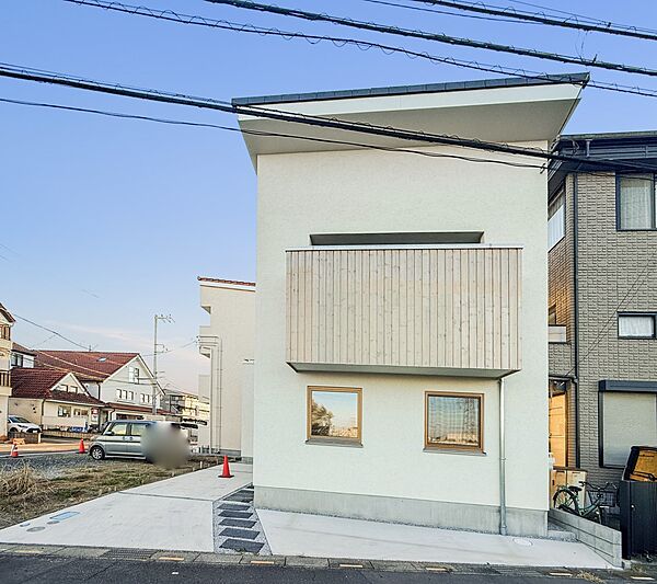 1号棟【外観】こちらの物件が少しでも気になるようでしたら、お気軽にお問合せください。人生でいちばん大きなお買い物ですので、ゆっくりご見学ください。ネット上の画像と実際の見学では、リアル感がま…