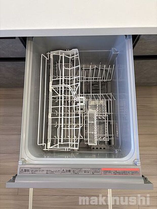 忙しい方の強い味方!食器洗浄乾燥機付きで家事の時短に一役買います^^手洗いより節水にもなります!