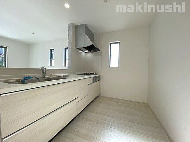 人気のカウンターキッチン仕様♪