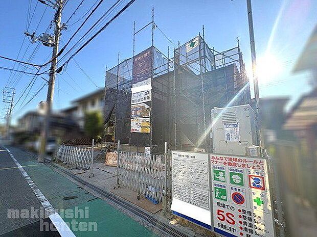 お家の正面側になります(北東側)※12月6日現在のお写真です