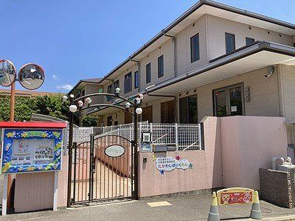 高鷲保育園 徒歩8分。 630m