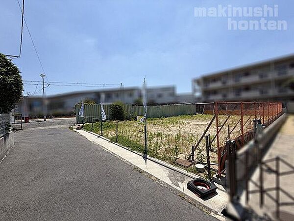 駅徒歩2分の暮らしで実現　人生の自由時間を増やす　土地61坪　建築条件無し