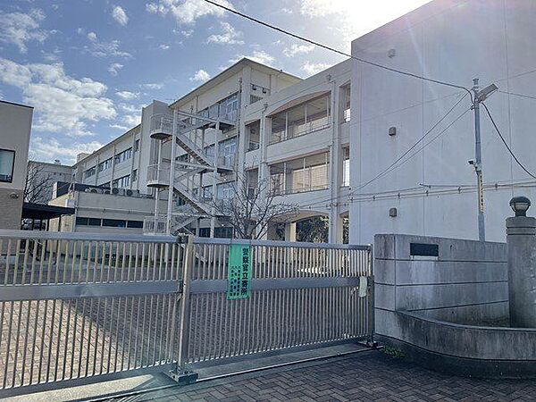 八尾市立大正小学校 徒歩24分。 1910m