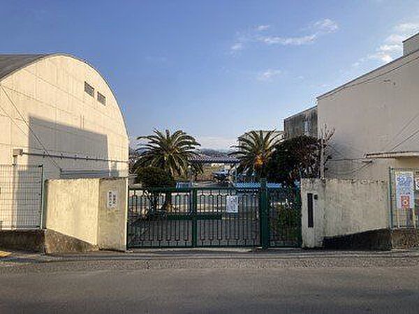 藤井寺市立道明寺東小学校 徒歩6分。 480m