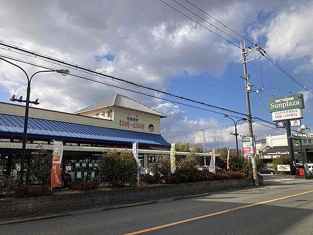 サンプラザ誉田店 徒歩10分。 750m