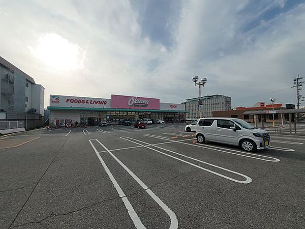 オークワ堺美原店 徒歩18分。 1420m