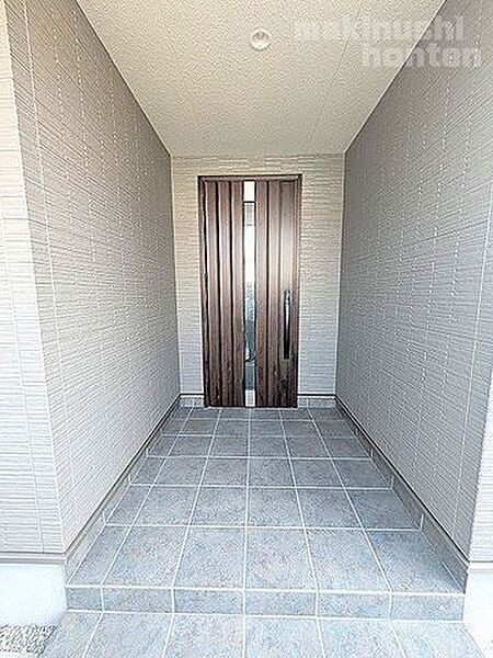 外観：327002907577