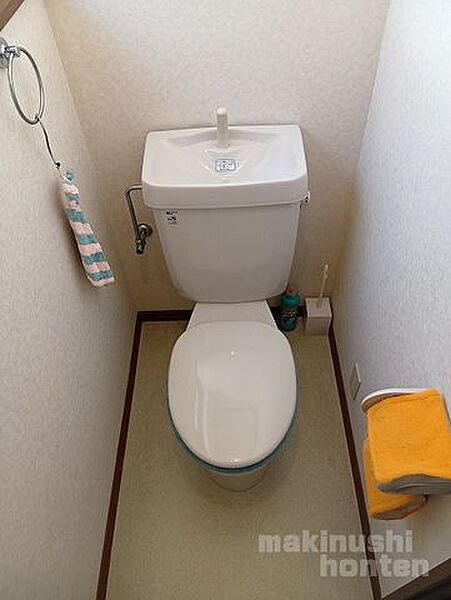 トイレは各階に完備！体調不良の際の使い分けはもちろん、万が一、故障などの際にも2つあると便利です！