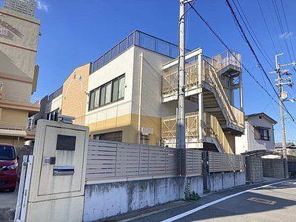 旭丘まぶね保育園 徒歩11分。 860m
