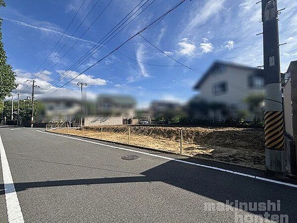 【2号地】北東側の接道部分です「高辺台小学校」まで徒歩約6分の距離で毎日の登下校も安心♪エコールロゼも徒歩圏内にございますので、お買い物もとっても便利です＾＾