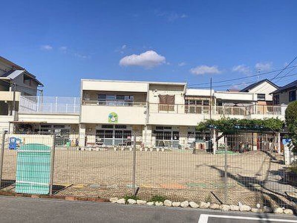 柏原市立こくぶこども園 徒歩9分。 700m