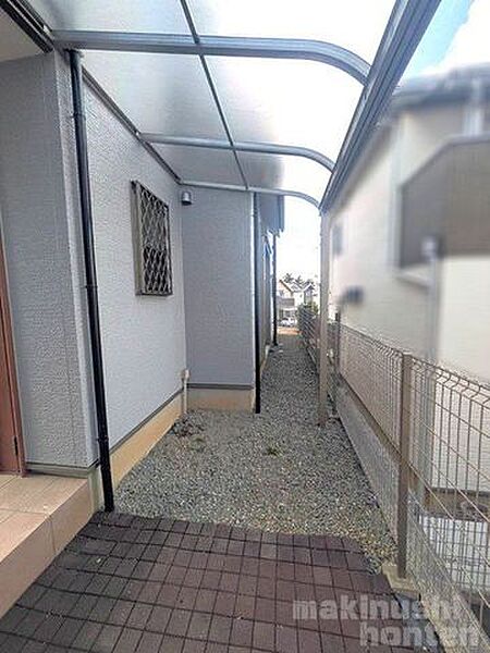 外観：327002978043