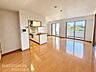 リビング/ダイニング：約20帖の広々としたＬＤＫが魅力的なお部屋です！6帖の和室と続き間になっており、より開放感がございます！