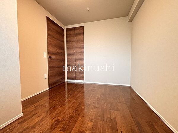 マンション宅内にはほぼ段差がございませんので、ご年配の方でも無理なく快適におすごしいただけます♪空家ですのでご内覧可能！