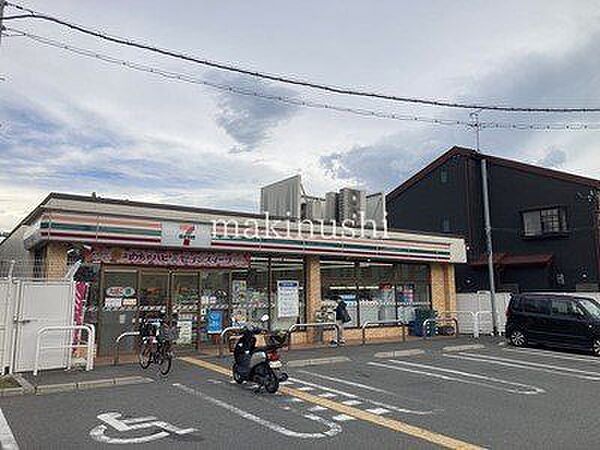 セブンイレブン藤井寺道明寺2丁目店 徒歩7分。 560m