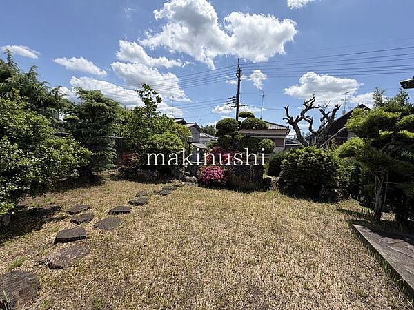 南海高野線「金剛駅」まで徒歩約14分の立地♪土地面積はなんと約126坪もの広さがございます！ぜひお問い合わせください♪