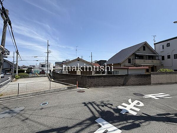 しずかな住宅地で新生活をスタートするのに最適な立地です＾＾開放感あふれる住環境で、家族みんながのびのびと過ごせる暮らしを叶えます♪