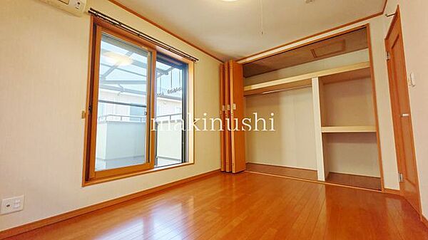 全居室6帖以上のゆとりある間取り！全室がペアガラス仕様で熱を逃がしにくいのでエアコン使用時にも効率的！省エネで光熱費の節約にも良いですね♪