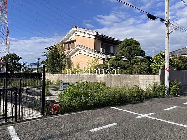 現地をご確認されたい場合は、現地までの送迎も承っております♪ご自分で現地までいかれる際は場所をお知らせいたします♪ぜひお問合せください♪