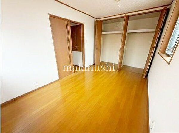 4LDＫの居住部分は収納充実！全居室が収納付き！2か所にバルコニーがある、南西向きで日当たり・通風良好なお家です♪