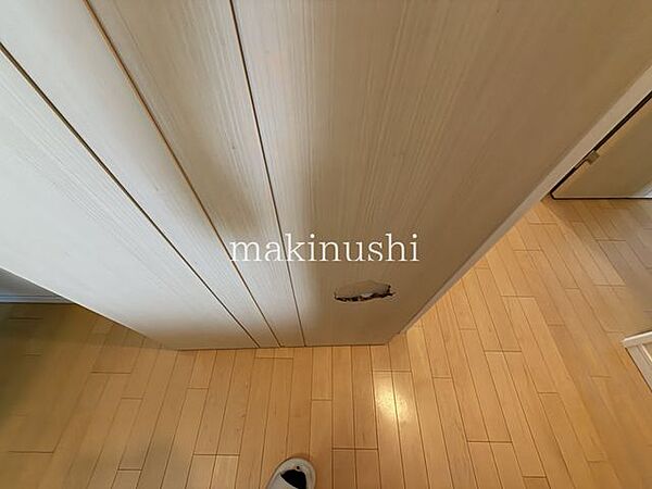 全居室が収納付きで、部屋はいつもすっきり。身の回りの整理整頓もらくらくです♪収納家具の設置も最低限ですむのでお部屋を広く使えます♪