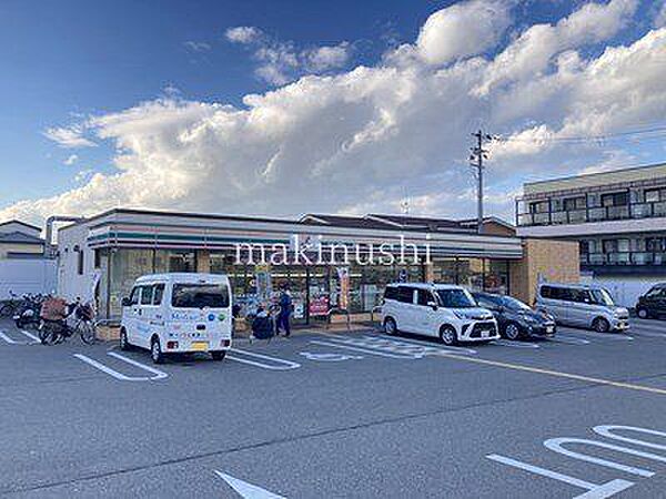 セブンイレブンはびきの4丁目店 徒歩10分。 800m
