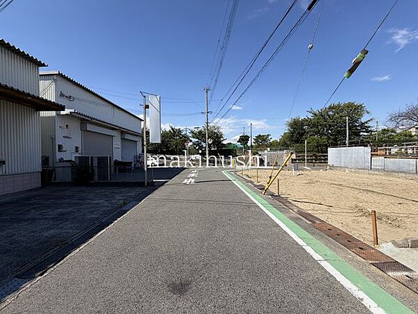 現地をご確認されたい場合は、現地までの送迎も承っております♪ご自分で現地までお越しの場合は場所をお知らせいたします♪