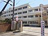 周辺：松原市立中央小学校 徒歩11分。 840m