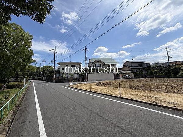 現地をご確認されたい場合は、現地までの送迎も承っております♪ご自分で現地までいかれる際は場所をお知らせいたします♪ぜひお問合せください♪