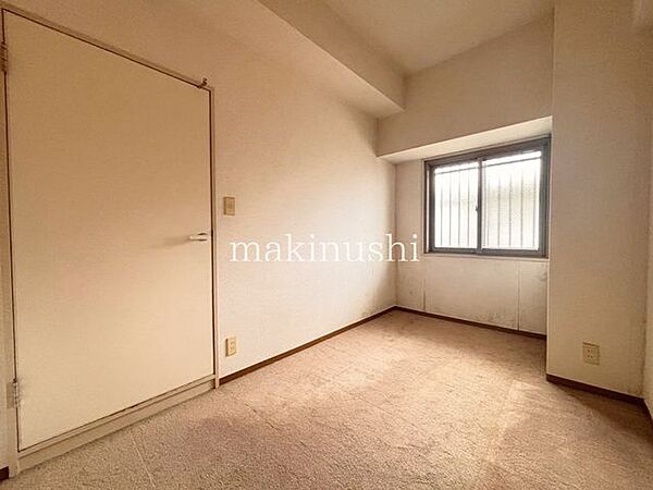 全居室が収納付きで、部屋はいつもすっきり。身の回りの整理整頓もらくらくです♪収納家具の設置も最低限ですむのでお部屋を広く使えます♪